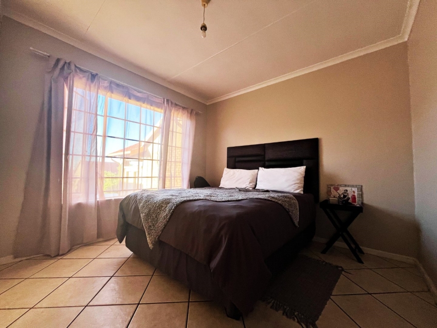 2 Bedroom Property for Sale in Amberfield Gauteng