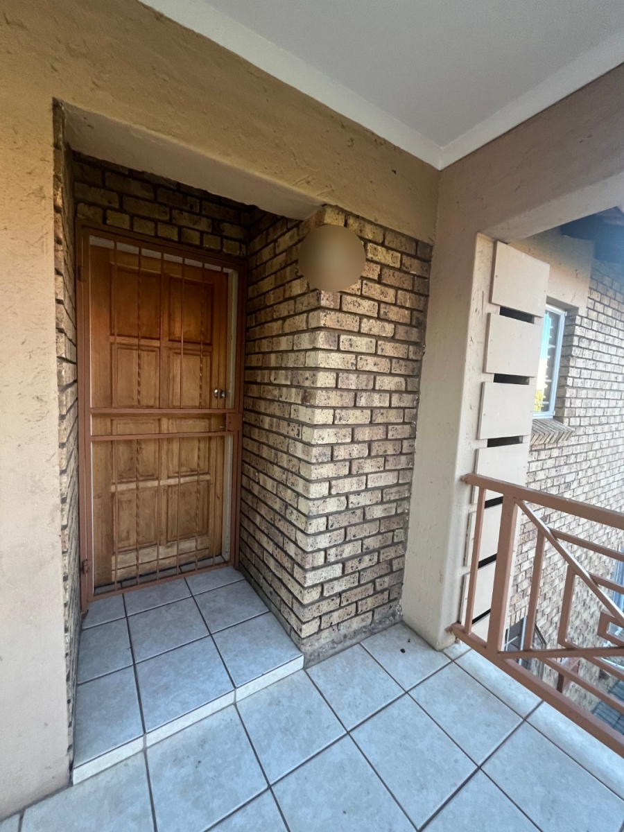 2 Bedroom Property for Sale in Amberfield Gauteng