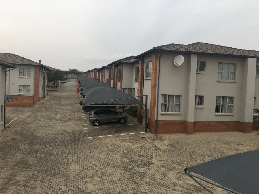 2 Bedroom Property for Sale in Erand Gardens Gauteng