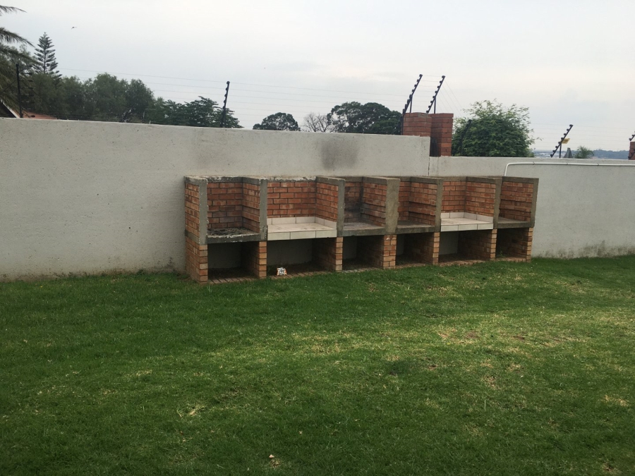 2 Bedroom Property for Sale in Erand Gardens Gauteng