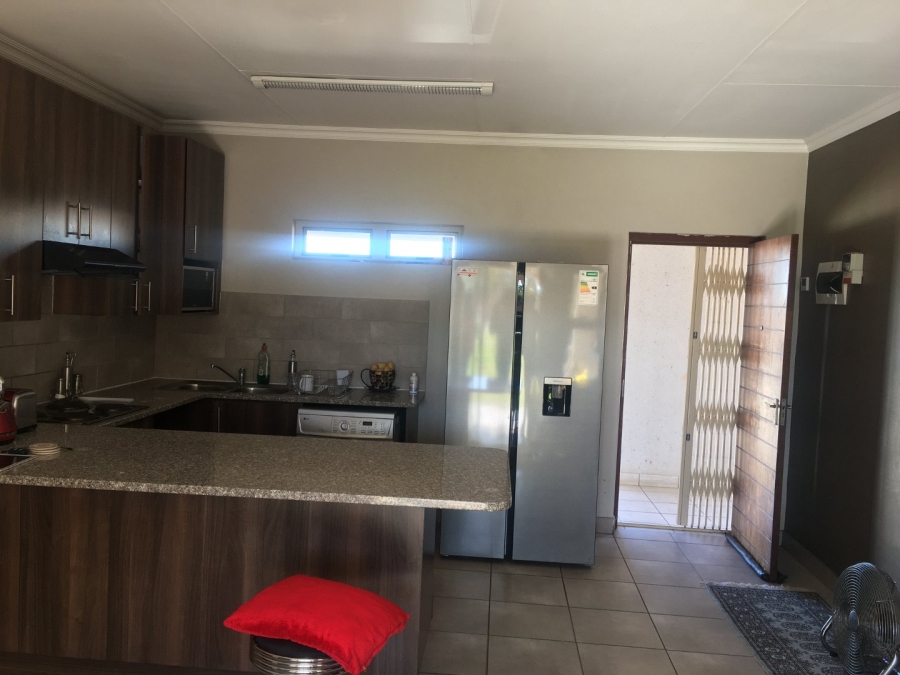 2 Bedroom Property for Sale in Erand Gardens Gauteng