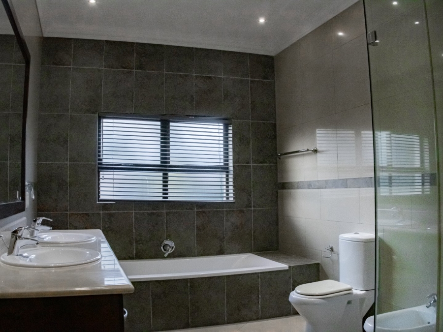 4 Bedroom Property for Sale in Bedfordview Gauteng