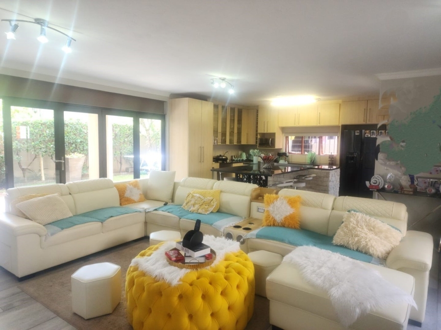 3 Bedroom Property for Sale in Barbeque Downs Gauteng