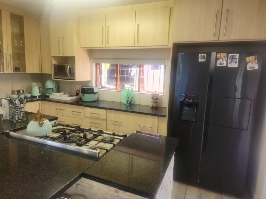 3 Bedroom Property for Sale in Barbeque Downs Gauteng