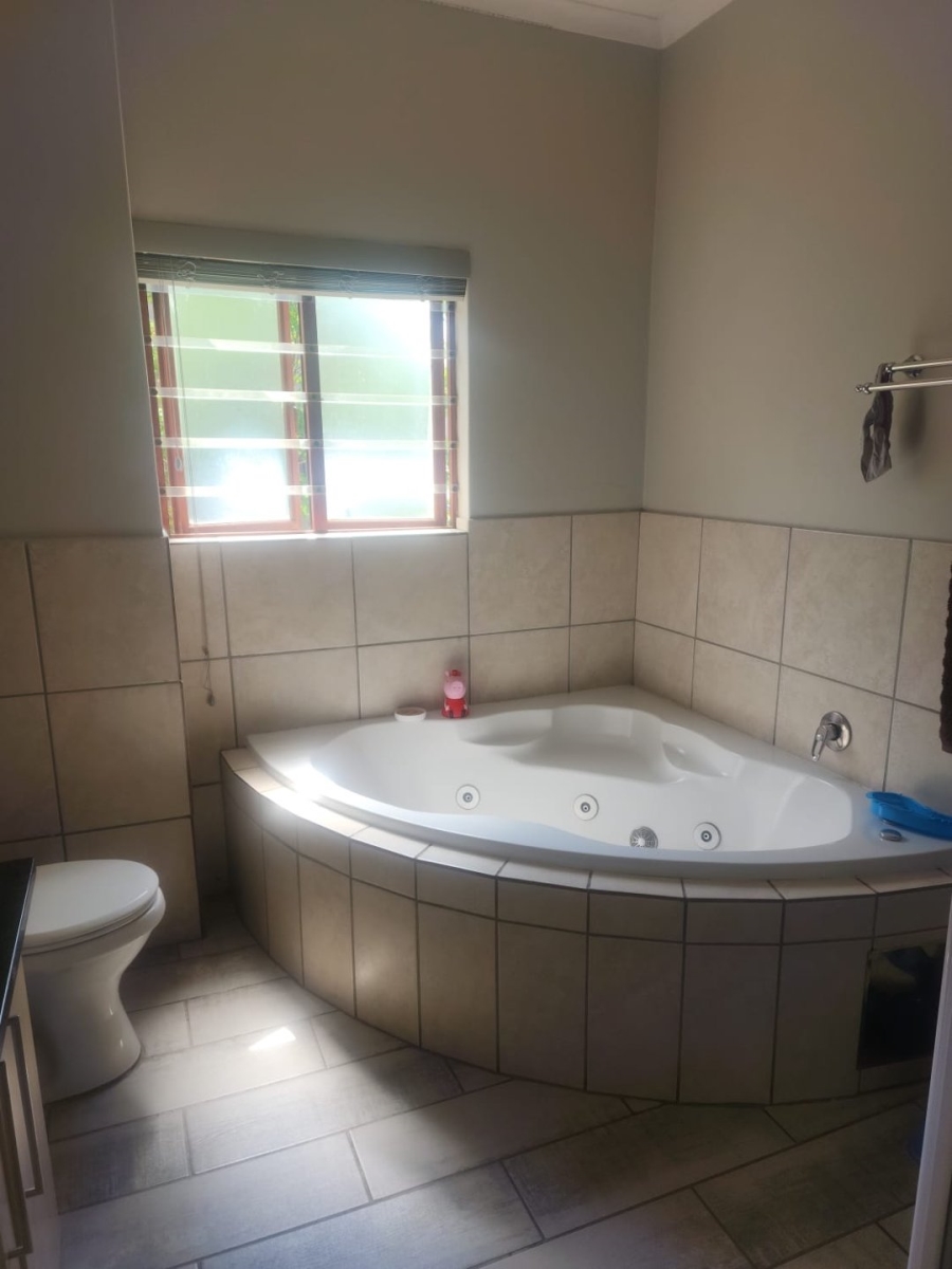 3 Bedroom Property for Sale in Barbeque Downs Gauteng