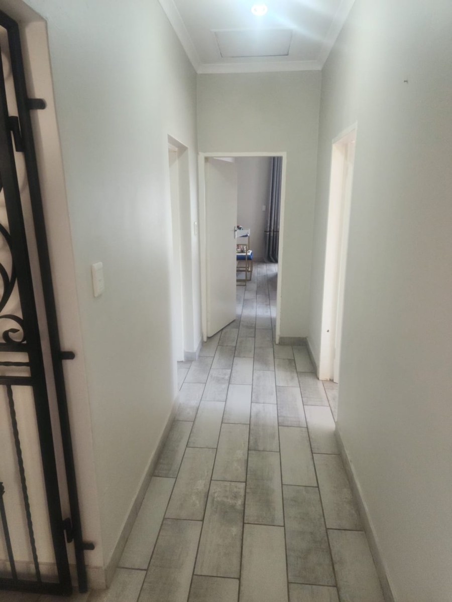 3 Bedroom Property for Sale in Barbeque Downs Gauteng