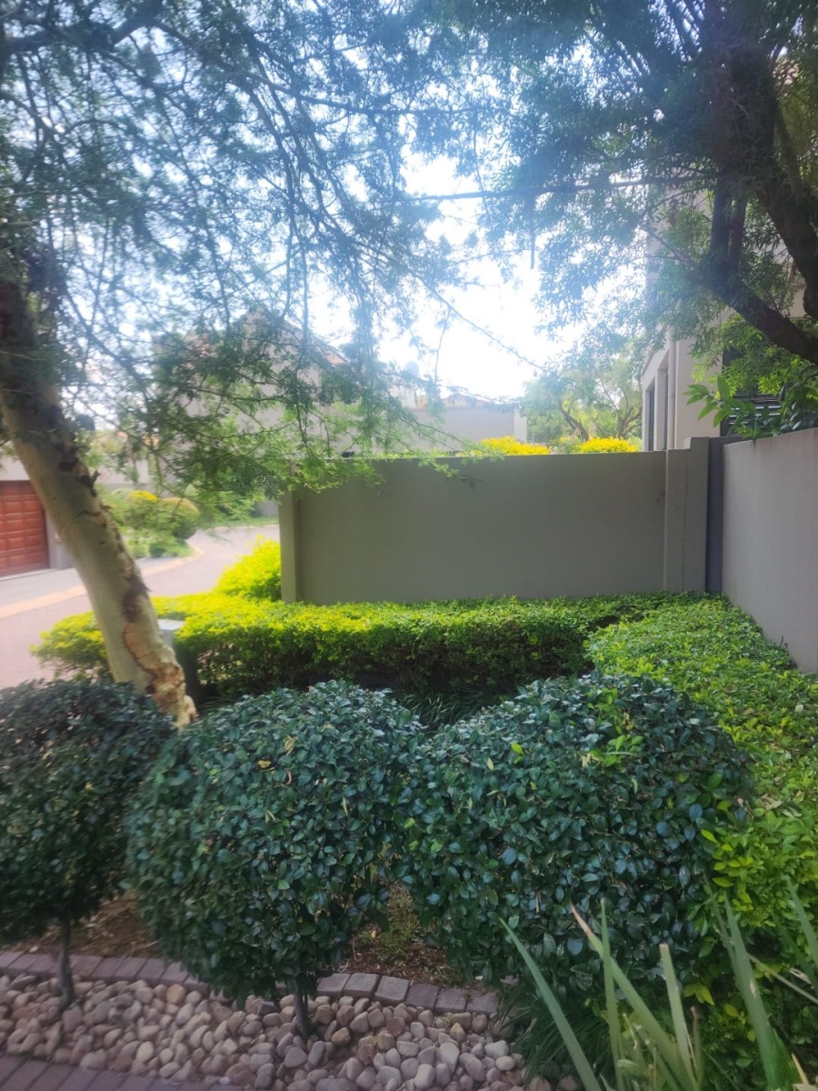 3 Bedroom Property for Sale in Barbeque Downs Gauteng