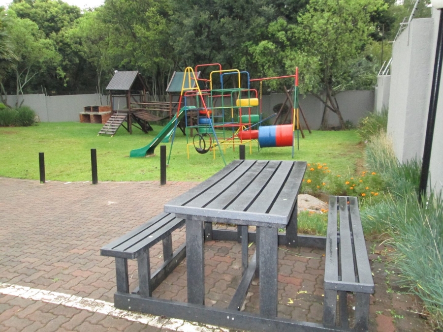 1 Bedroom Property for Sale in Rivonia Gauteng