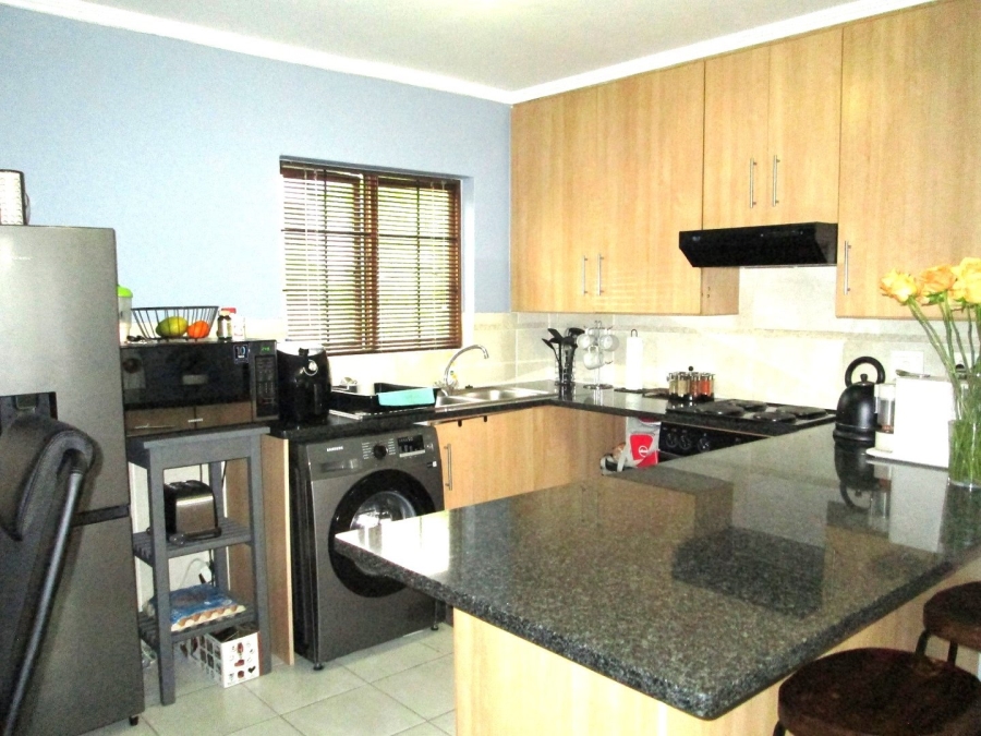 1 Bedroom Property for Sale in Rivonia Gauteng