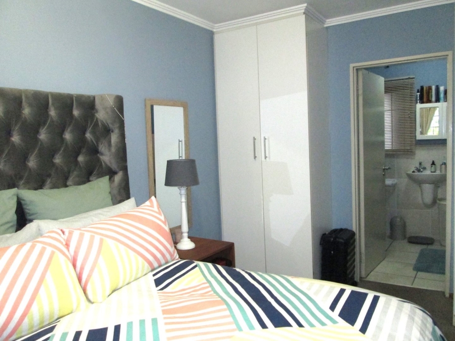 1 Bedroom Property for Sale in Rivonia Gauteng