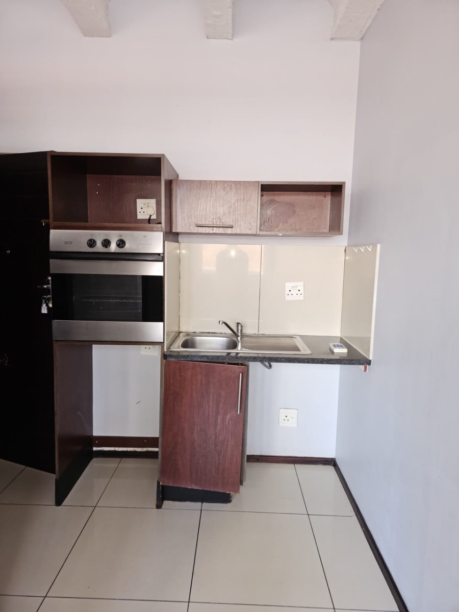 1 Bedroom Property for Sale in Braamfontein Gauteng