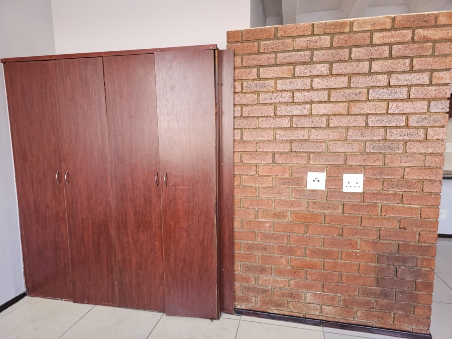 1 Bedroom Property for Sale in Braamfontein Gauteng