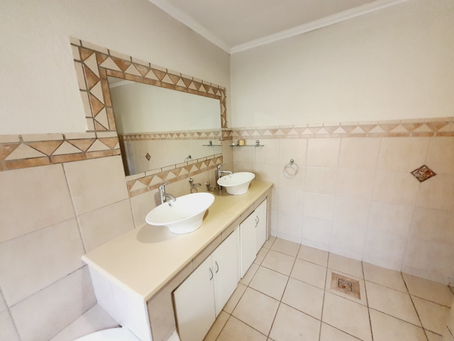 To Let 3 Bedroom Property for Rent in Elardus Park Gauteng