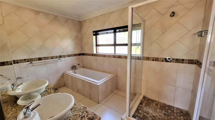 4 Bedroom Property for Sale in Midstream Hill Gauteng