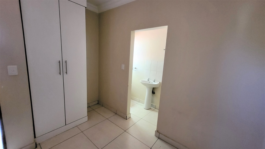 4 Bedroom Property for Sale in Midstream Hill Gauteng