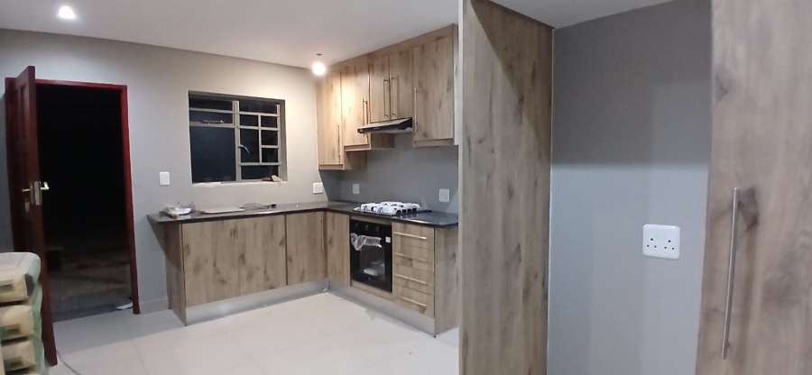 To Let 3 Bedroom Property for Rent in Heuweloord Gauteng