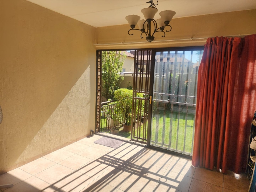 2 Bedroom Property for Sale in Vorna Valley Gauteng