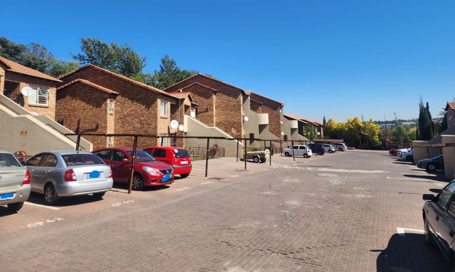 2 Bedroom Property for Sale in Vorna Valley Gauteng