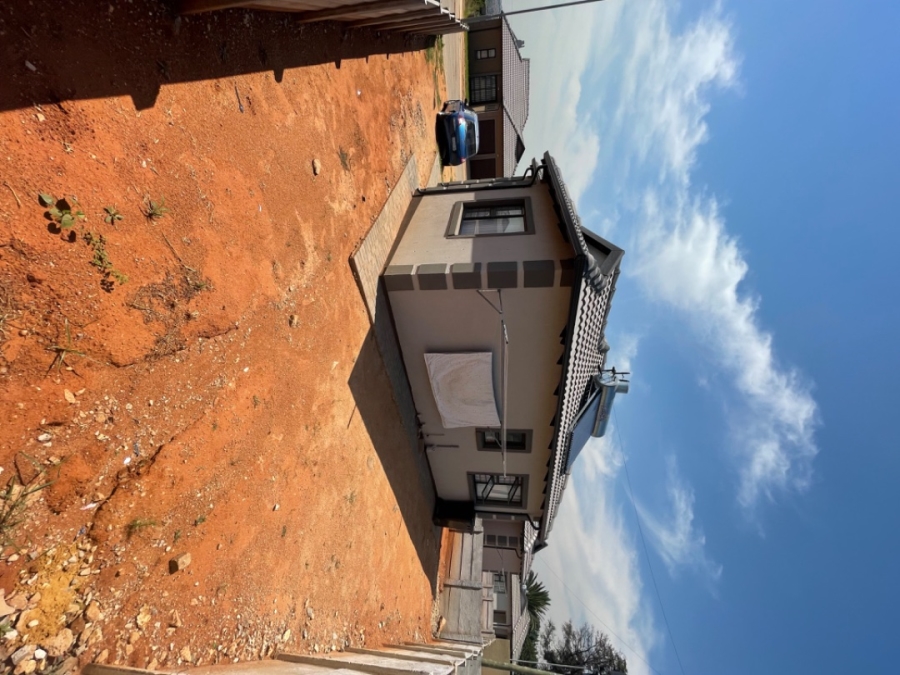 2 Bedroom Property for Sale in Chloorkop Gauteng