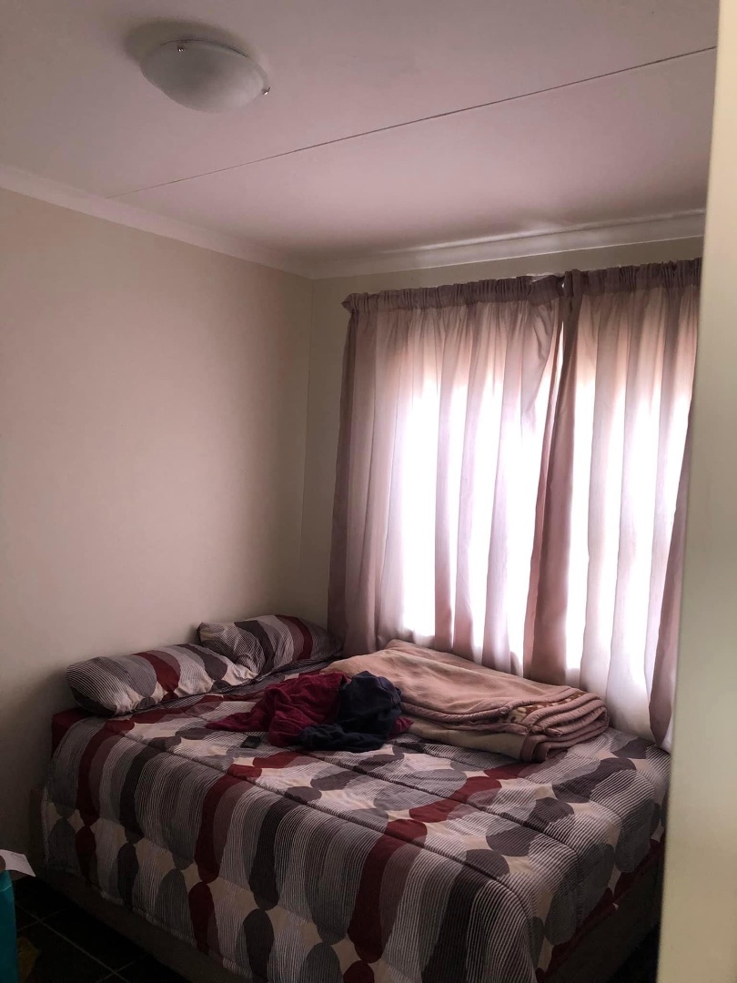 2 Bedroom Property for Sale in Chloorkop Gauteng