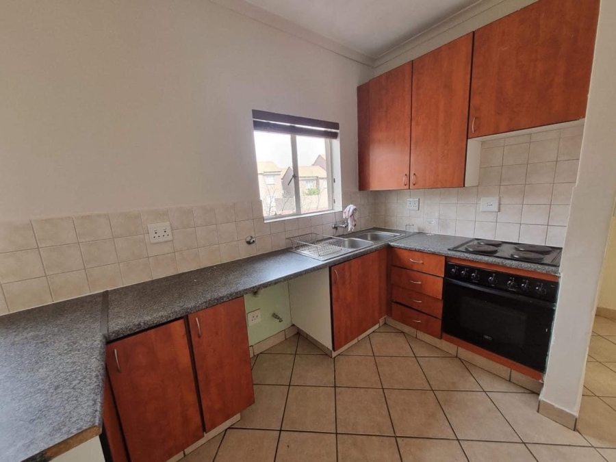 2 Bedroom Property for Sale in Vorna Valley Gauteng