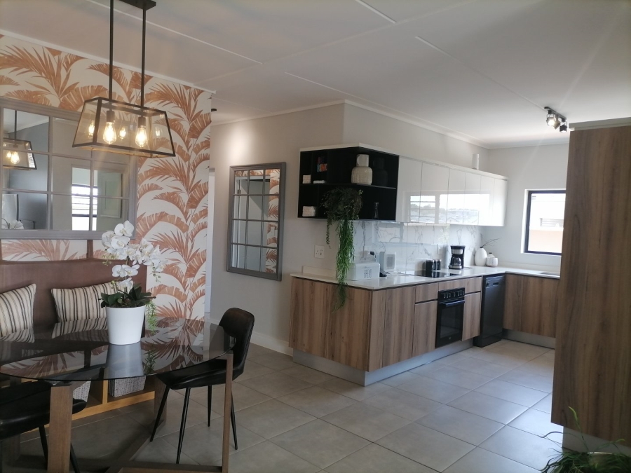 To Let 3 Bedroom Property for Rent in Waterfall View Gauteng