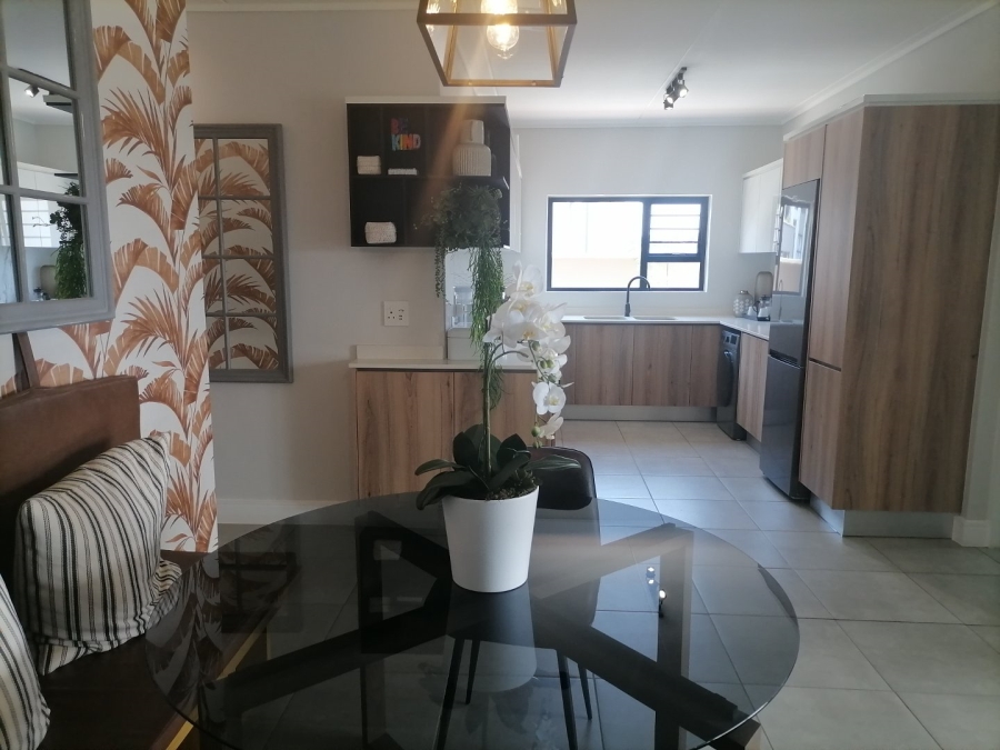 To Let 3 Bedroom Property for Rent in Waterfall View Gauteng