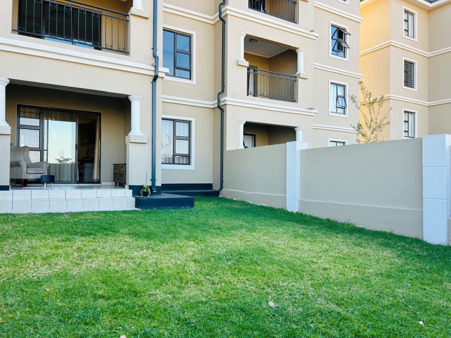 1 Bedroom Property for Sale in Blue Hills AH Gauteng