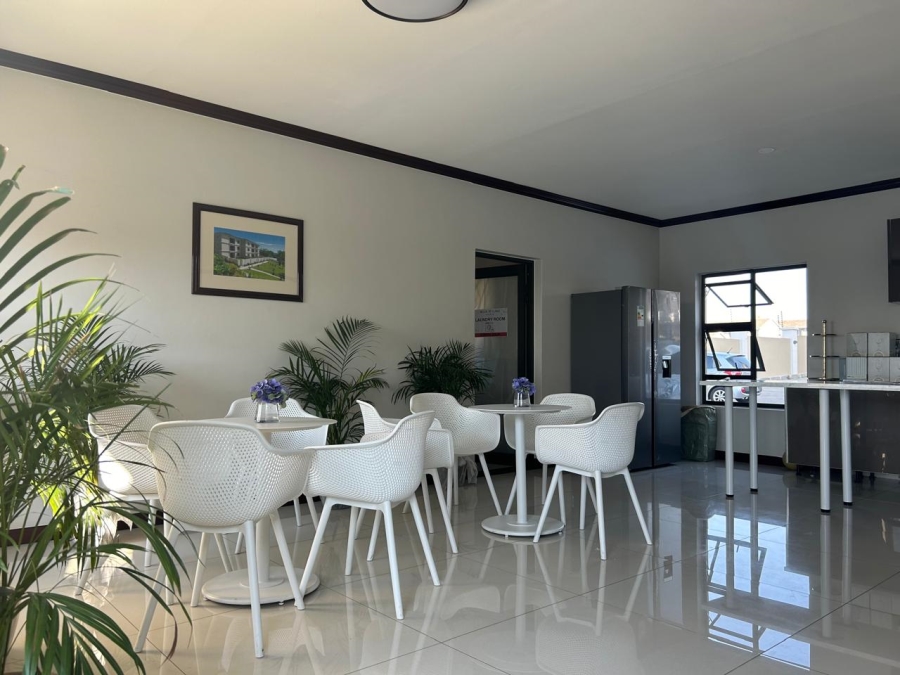 1 Bedroom Property for Sale in Blue Hills AH Gauteng