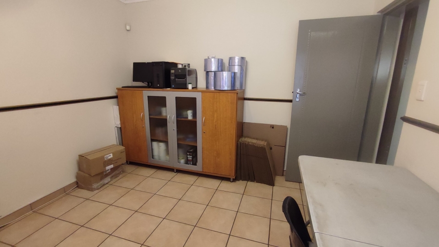 3 Bedroom Property for Sale in Rooihuiskraal North Gauteng