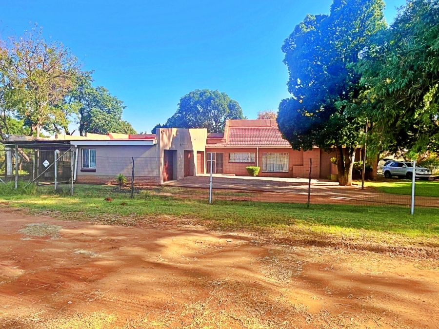  Bedroom Property for Sale in Riversdale Gauteng