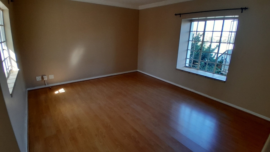 To Let 2 Bedroom Property for Rent in Die Hoewes Gauteng