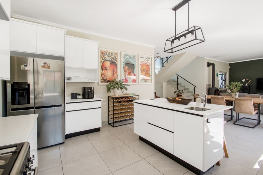  Bedroom Property for Sale in Bryanston Gauteng
