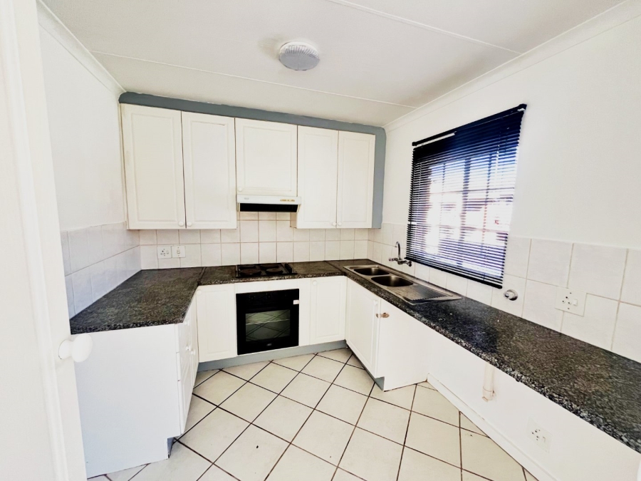 2 Bedroom Property for Sale in Amberfield Gauteng