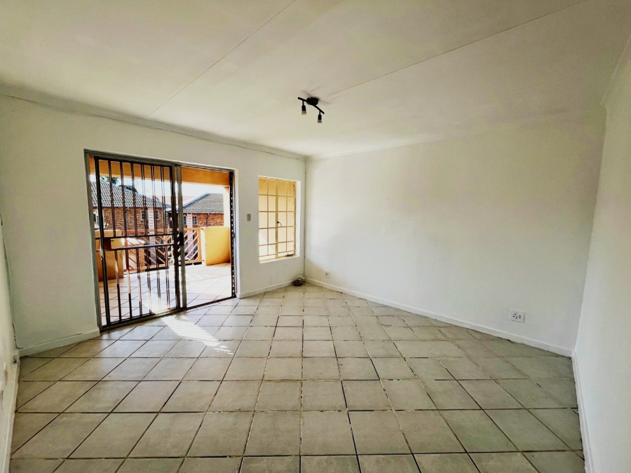 2 Bedroom Property for Sale in Amberfield Gauteng