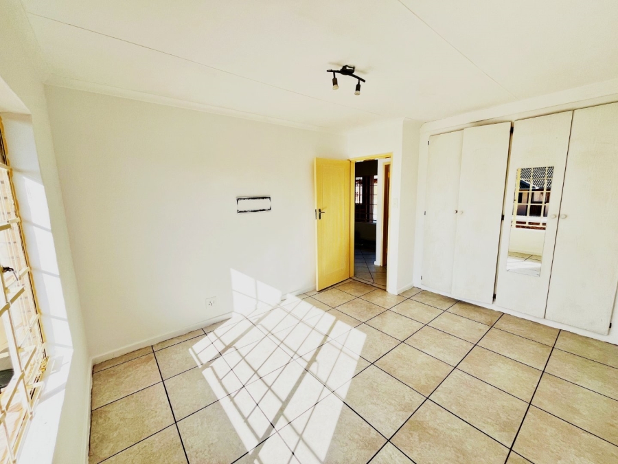 2 Bedroom Property for Sale in Amberfield Gauteng