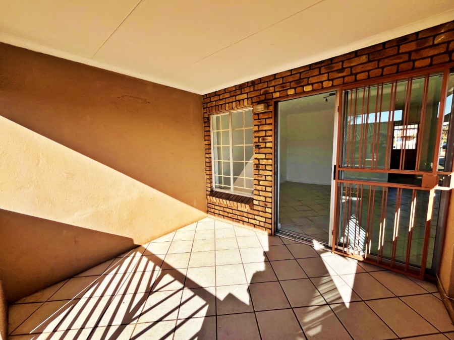 2 Bedroom Property for Sale in Amberfield Gauteng