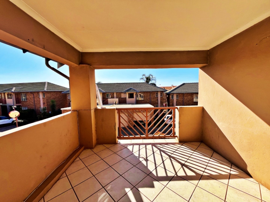 2 Bedroom Property for Sale in Amberfield Gauteng