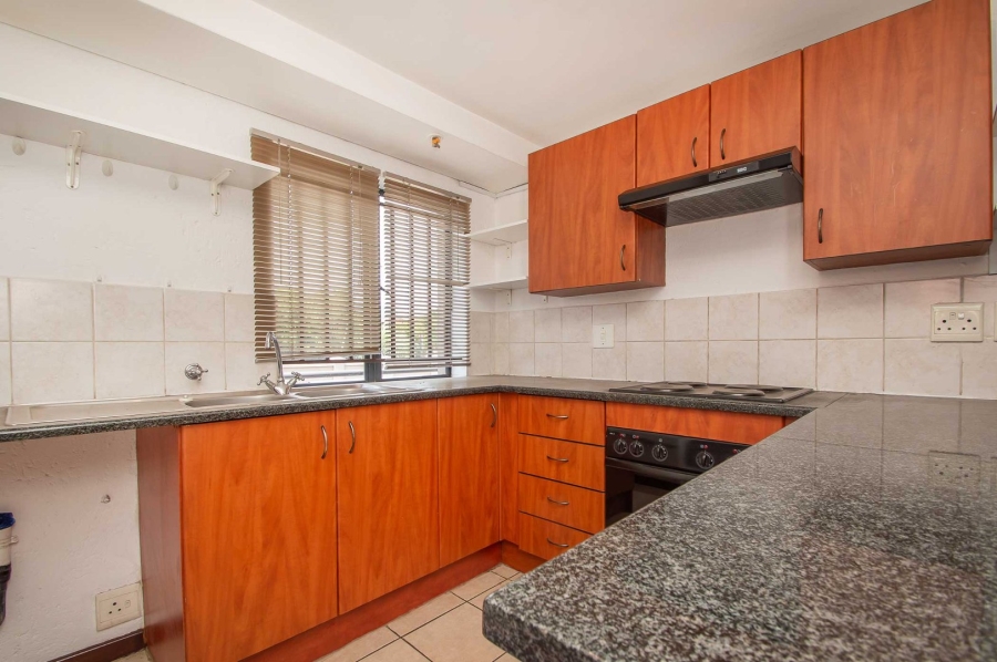 To Let 1 Bedroom Property for Rent in Darrenwood Gauteng