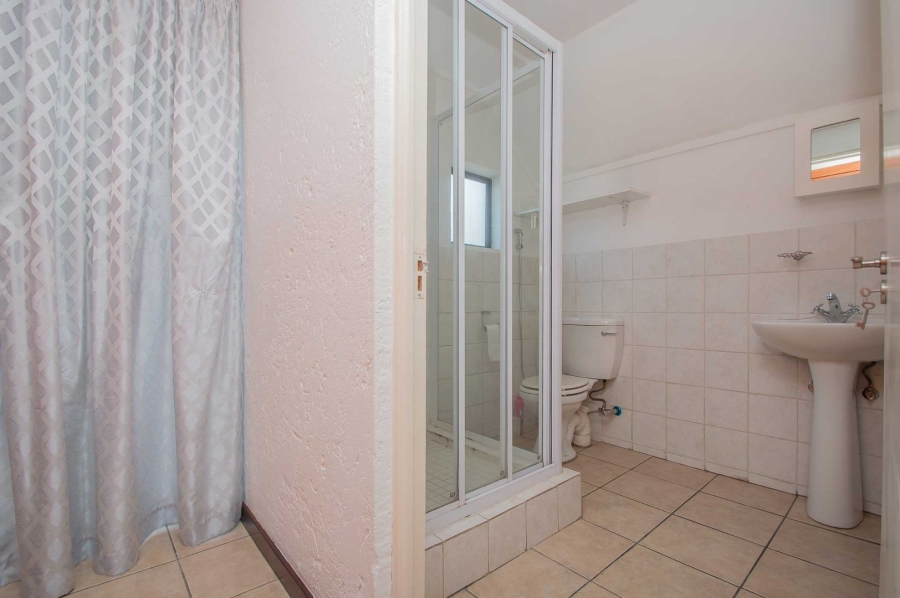 To Let 1 Bedroom Property for Rent in Darrenwood Gauteng