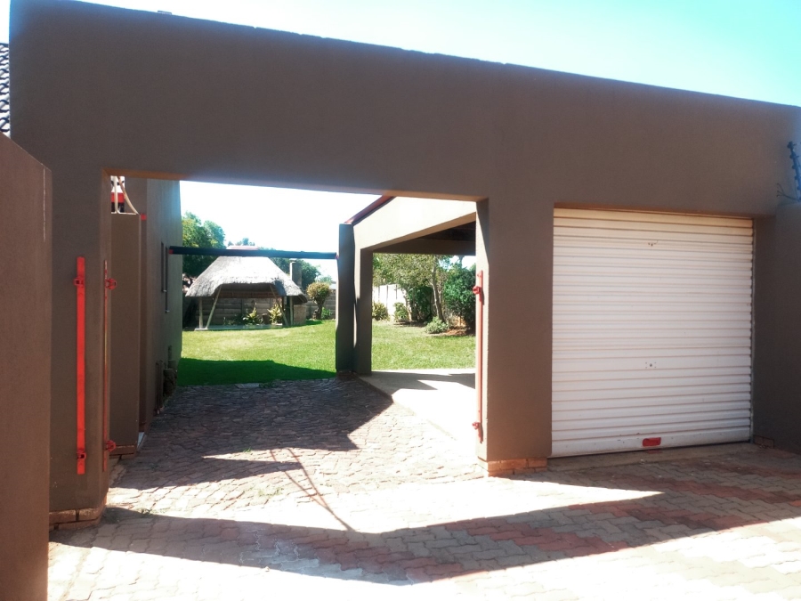 To Let 3 Bedroom Property for Rent in Noordwyk Gauteng