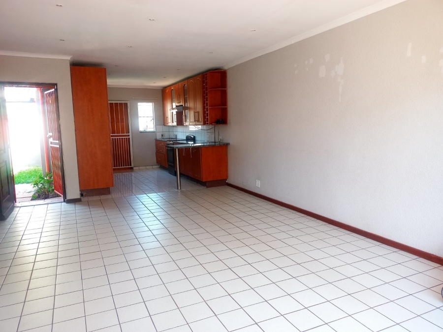 To Let 3 Bedroom Property for Rent in Noordwyk Gauteng