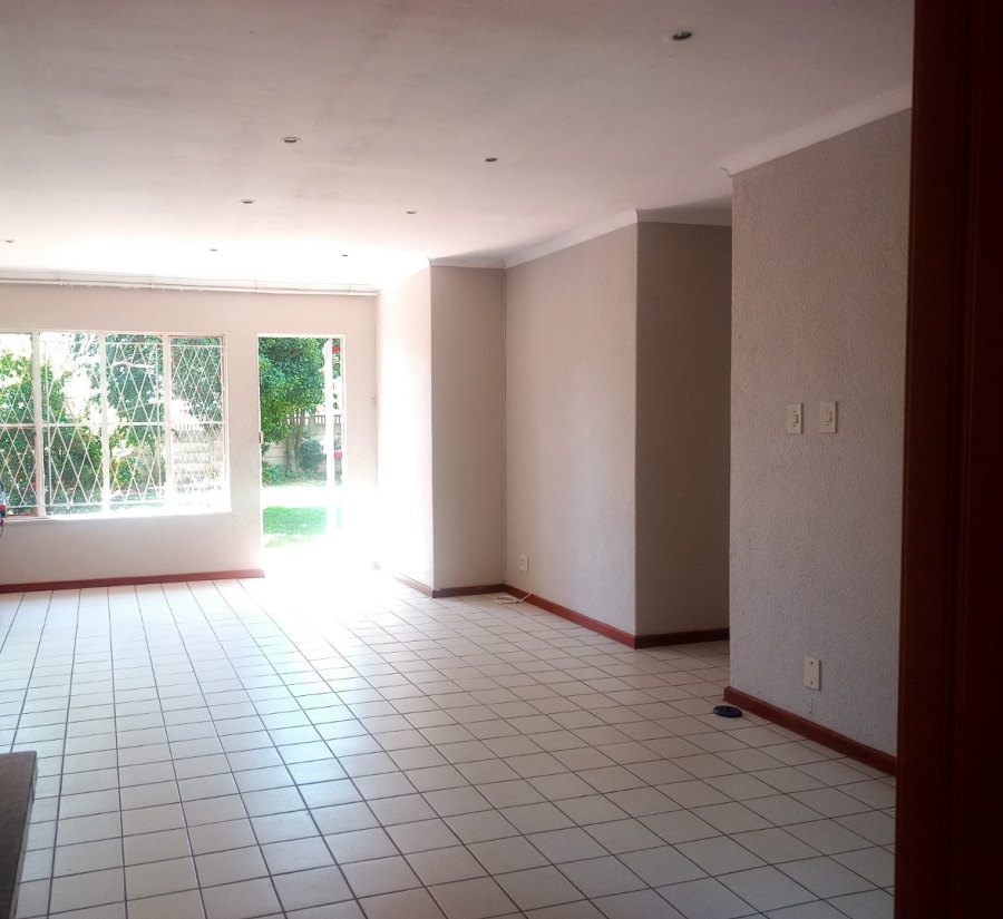 To Let 3 Bedroom Property for Rent in Noordwyk Gauteng