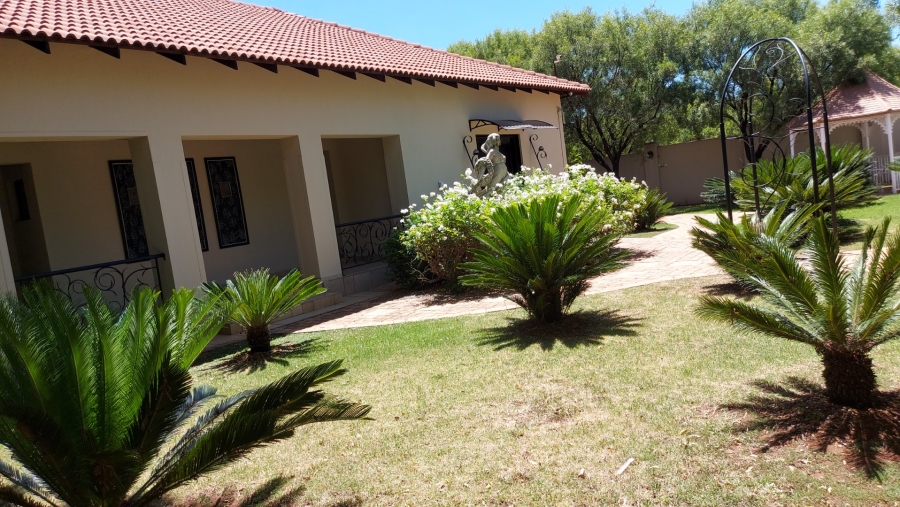  Bedroom Property for Sale in Mooiplaats Gauteng