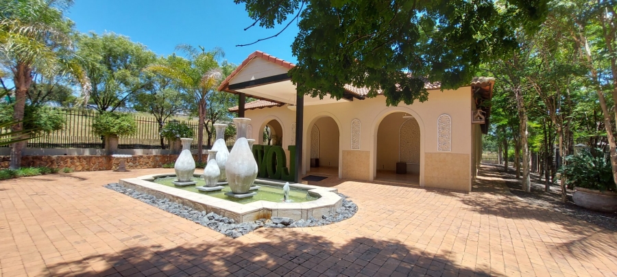  Bedroom Property for Sale in Mooiplaats Gauteng