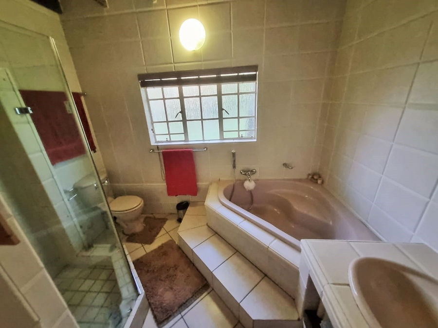 4 Bedroom Property for Sale in Roodeplaat Gauteng