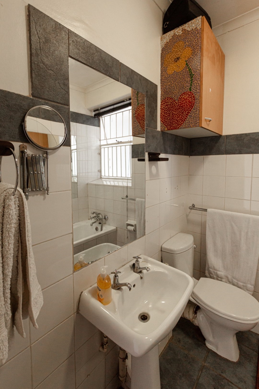 To Let 1 Bedroom Property for Rent in Illovo Gauteng