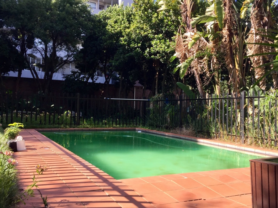 To Let 1 Bedroom Property for Rent in Illovo Gauteng