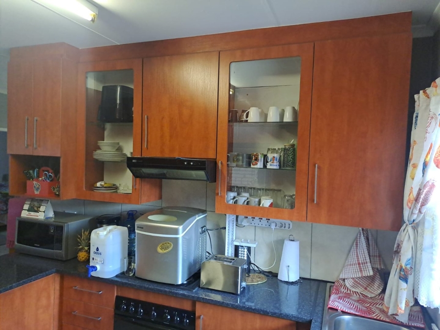 2 Bedroom Property for Sale in Greenhills Gauteng