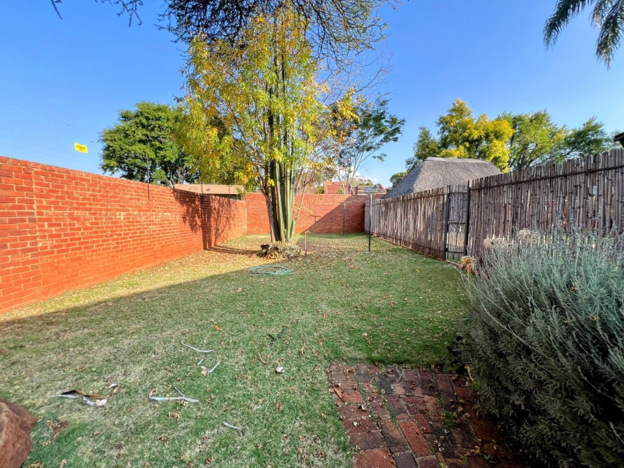 3 Bedroom Property for Sale in Waverley Gauteng